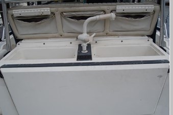 1991 Boston Whaler 27 Offshore 23 24