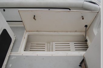 1991 Boston Whaler 27 Offshore 28 29