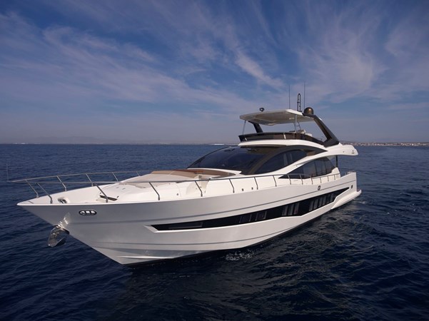 3_2020 80ft Astondoa 80 Flybridge