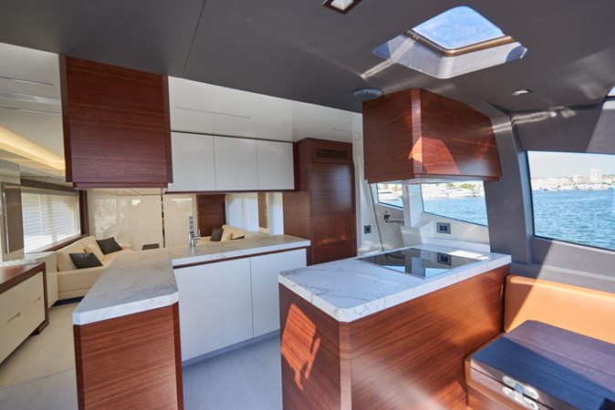 11_2020 80ft Astondoa 80 Flybridge