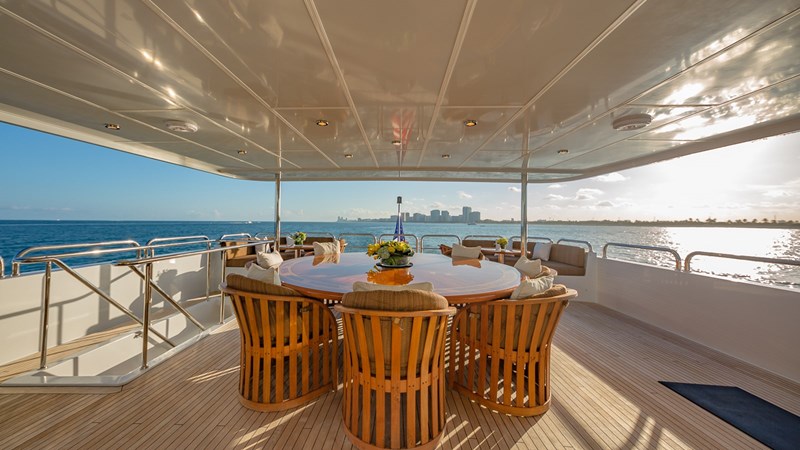 Upper Deck exterior dining