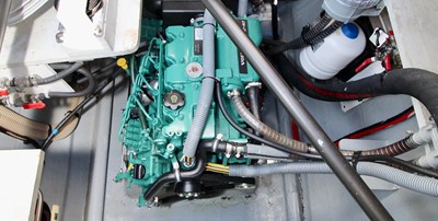 EIGHT DIRECTIONS 14 Engine Compartment 