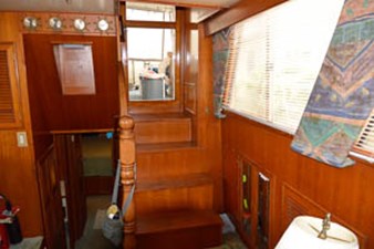 Fruition 8 7a Saloon port aft