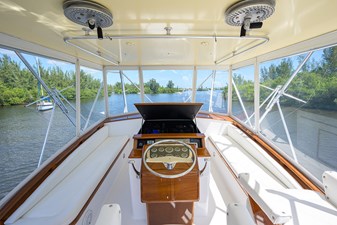 Last Chance 16 Flybridge Helm