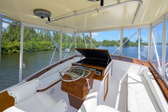 Last Chance 18 Flybridge Helm