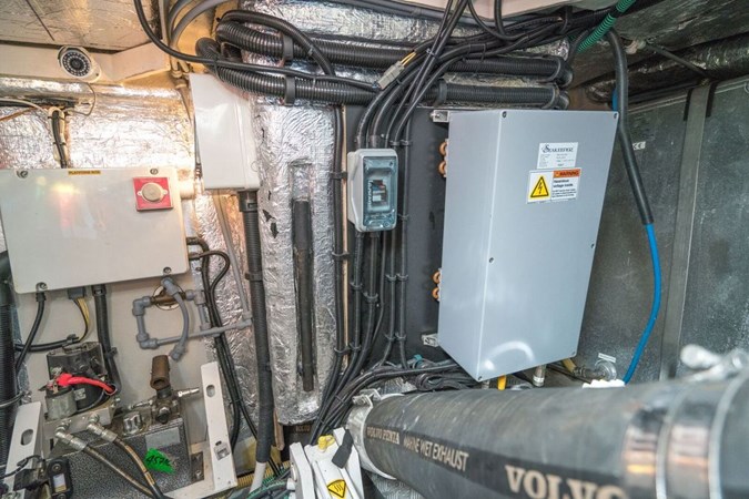 52-2010-Sunseeker-Predator-07