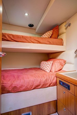 52-2010-Sunseeker-Predator-29