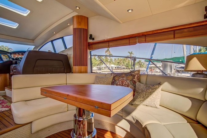 52-2010-Sunseeker-Predator-19