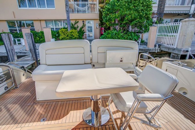 52-2010-Sunseeker-Predator-15