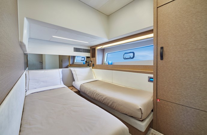 P590-INTERIEUR-Jean-Jacques_BERNIER-800px(10)