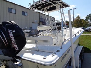 Sea Pro SV2400CC Bay Boat 22 23