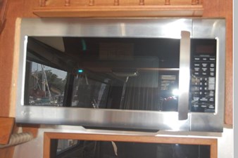 1989 Bayliner 4588 Pilothouse 19 20