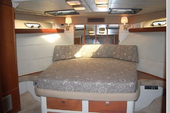 1989 Bayliner 4588 Pilothouse 23 24