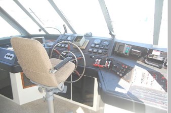 1989 Bayliner 4588 Pilothouse 45 46