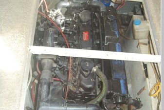 1989 Bayliner 4588 Pilothouse 67 68