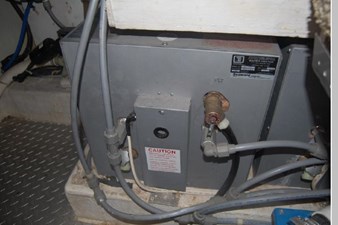 1989 Bayliner 4588 Pilothouse 71 72