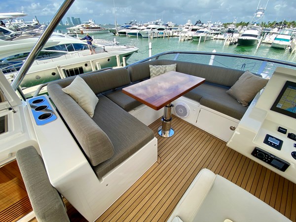 17_2018 66ft Azimut Flybridge SEARENITY II