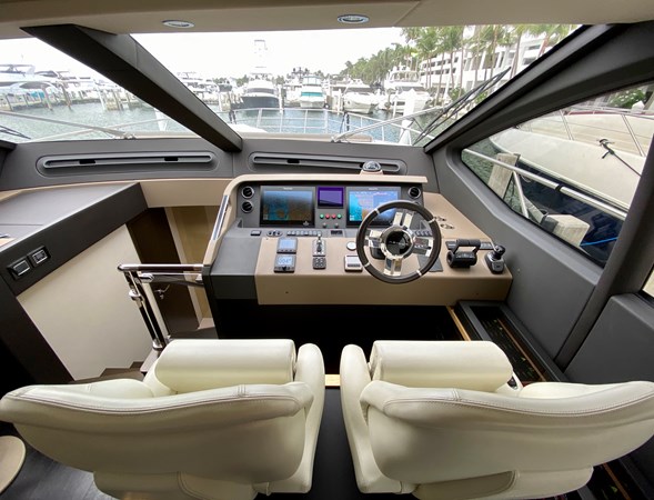 70_2018 66ft Azimut Flybridge SEARENITY II