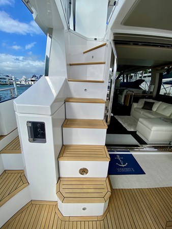 100_2018 66ft Azimut Flybridge SEARENITY II