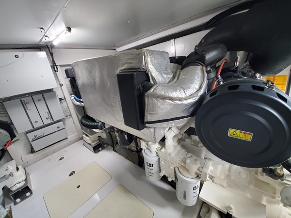 111_2018 66ft Azimut Flybridge SEARENITY II