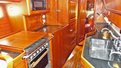 LA DIFFERENCE 18 Galley, Looking Aft