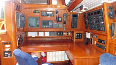 LA DIFFERENCE 7 Nav Station