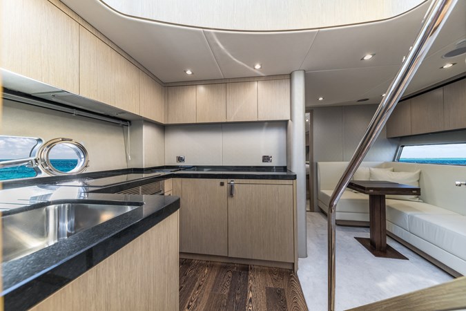 38_2017 57ft Sunseeker Predator