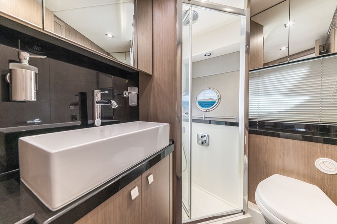 42_2017 57ft Sunseeker Predator