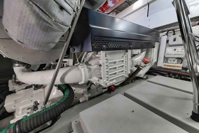 54_2017 57ft Sunseeker Predator