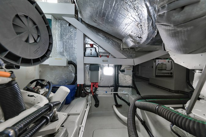 56_2017 57ft Sunseeker Predator