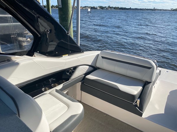 12_2016 32ft Regal 3200 Bowrider