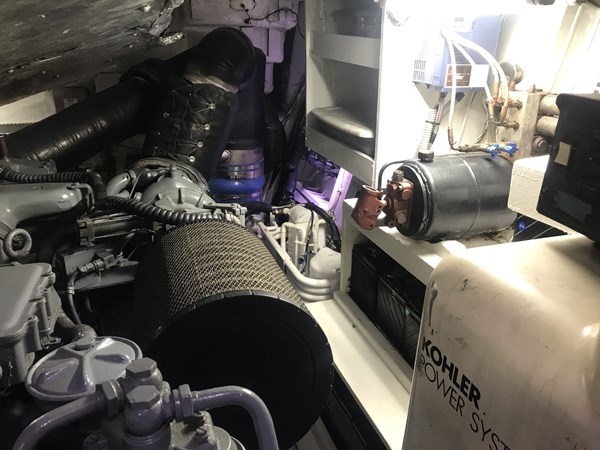 44_2000 74ft Baia MAGNIFICA