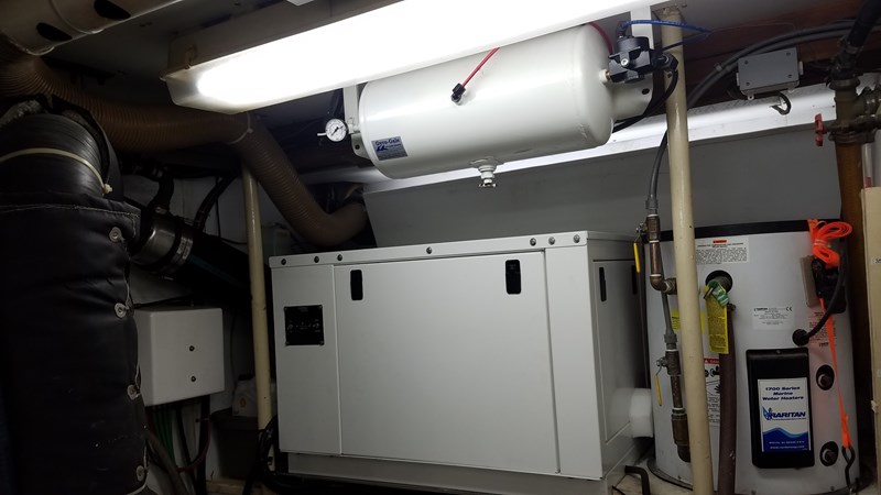 33__1988 53ft Defever 53 POC HIS AND HERS