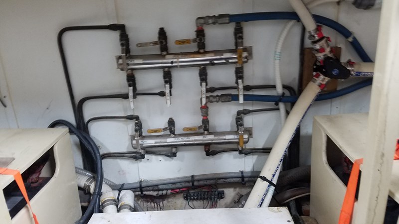 35__1988 53ft Defever 53 POC HIS AND HERS