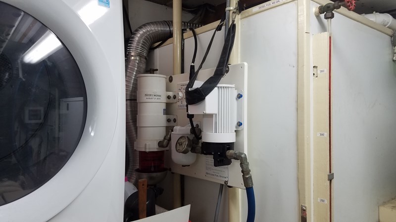 36__1988 53ft Defever 53 POC HIS AND HERS