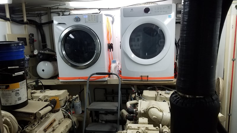 37__1988 53ft Defever 53 POC HIS AND HERS