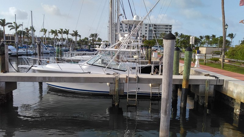 14_Listing for 2007 34' Luhrs 31 Open