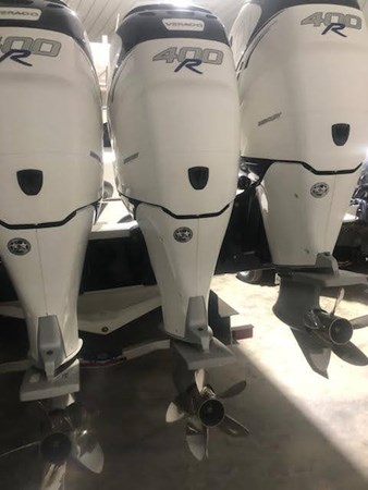 16_2019 39ft Midnight Express