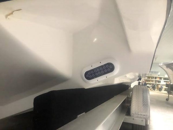 20_2019 39ft Midnight Express