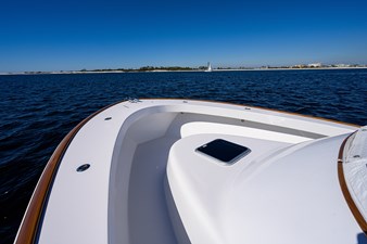 E&A 25 Bow