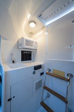 E&A 32 Cabin / Galley