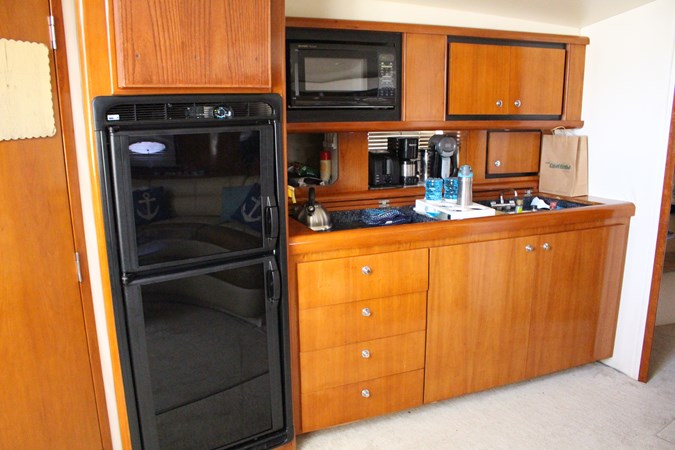 28_2000 44ft Carver Trojan 440 Express BLESSED