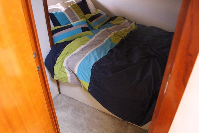 37_2000 44ft Carver Trojan 440 Express BLESSED