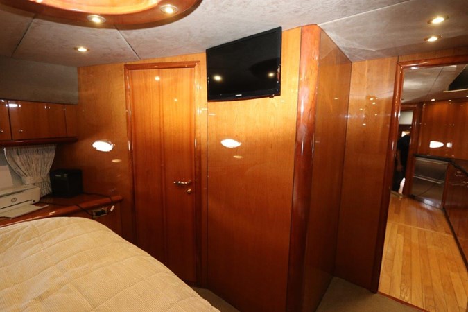 27_2004 68ft Sunseeker Predator SECOND THOUGHTS