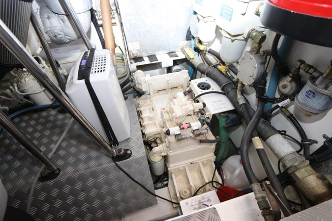 42_2004 68ft Sunseeker Predator SECOND THOUGHTS