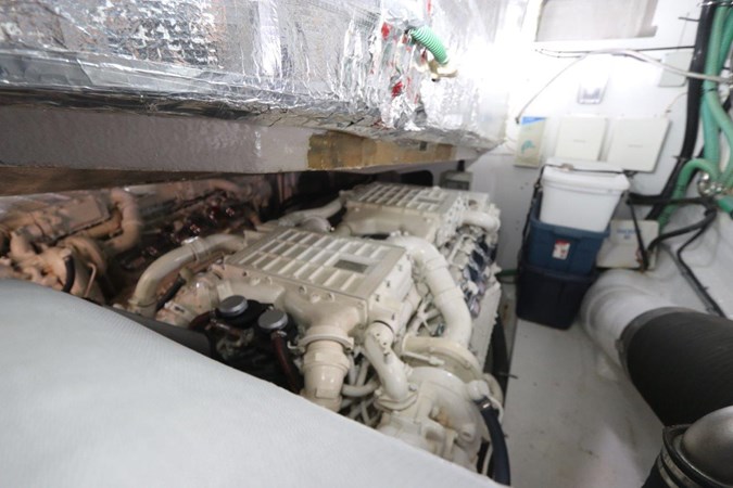 43_2004 68ft Sunseeker Predator SECOND THOUGHTS