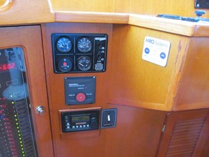 Azure 23 Pilothouse Electrical Controls