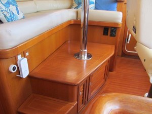 Azure 24 Pilothouse Elevated Platform