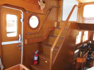 Azure 28 Pilothouse Steps to Bridge