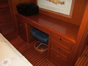 Azure 41 Master Desk